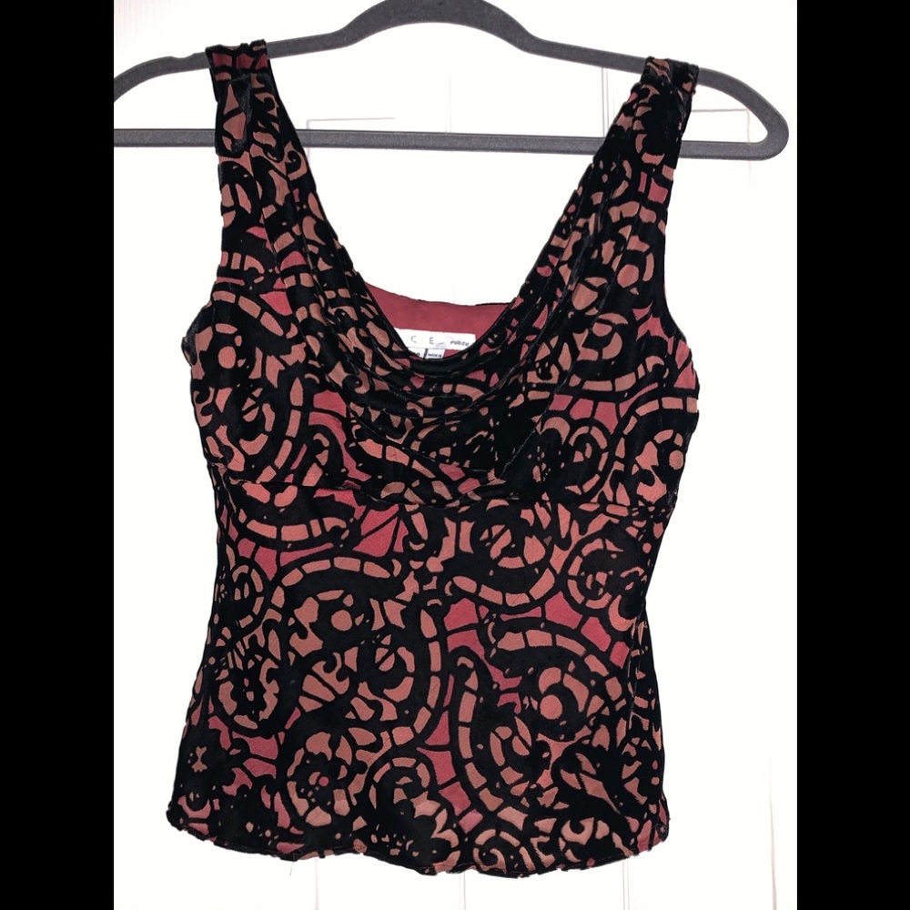 Fitted sleeveless top